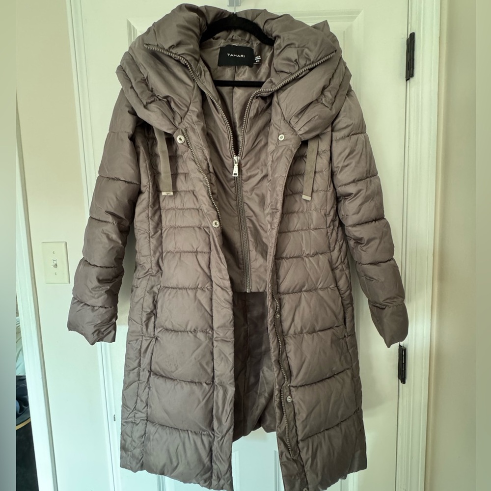Tahari Tan Puffer Coat with Quilted Design & Weather-Resistant Fabric, Women’s S